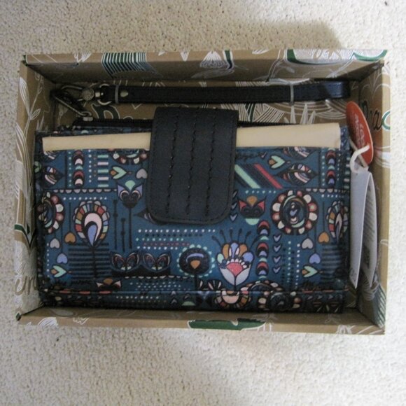 Sakroots Handbags - NWT Sakroots Olympic Smartphone Crossbody bag